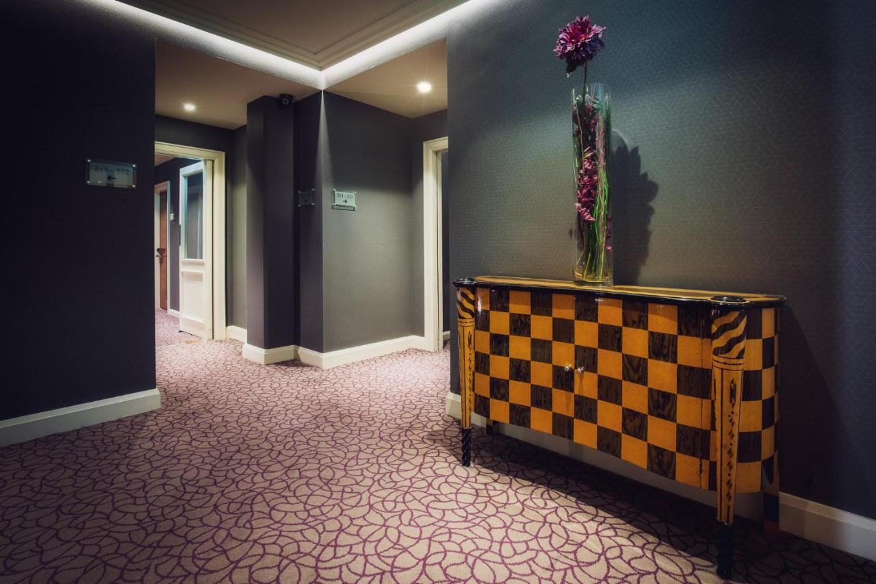 The Victoria Hotel Galway Exterior photo