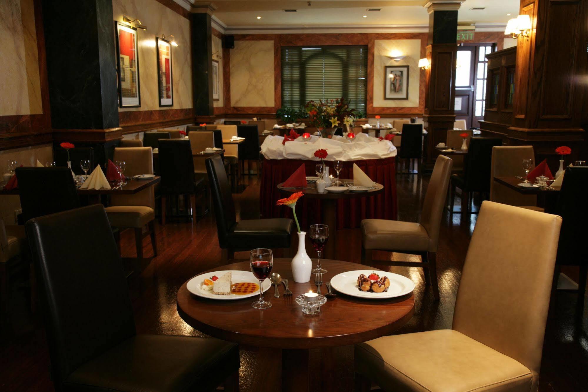 The Victoria Hotel Galway Exterior photo